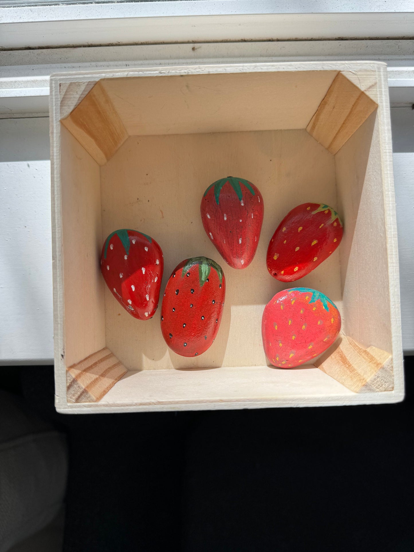 PAINTED STRAWBERRY ROCKS for gardening & mud kitchen